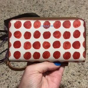 Coach wristlet wallet